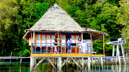 Jalan-jalan ke Maluku - Paket tur ke Maluku