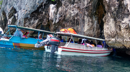Jalan-jalan ke Maluku - Paket tur ke Maluku