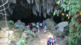Liburan ke Goa Hawang, Kei, Maluku